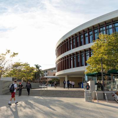An exterior shot of Hannon Library